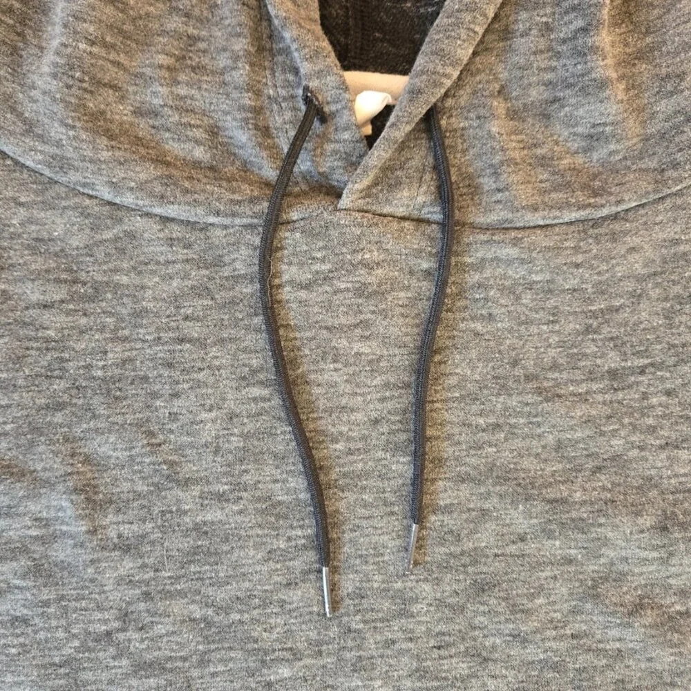 Under Armour Womens Gray Short Sleeve Sweatshirt Hood and Drawstrings Size Small
